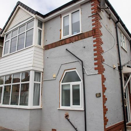 Wave Stays - First Floor Apartment Cleveleys Esterno foto