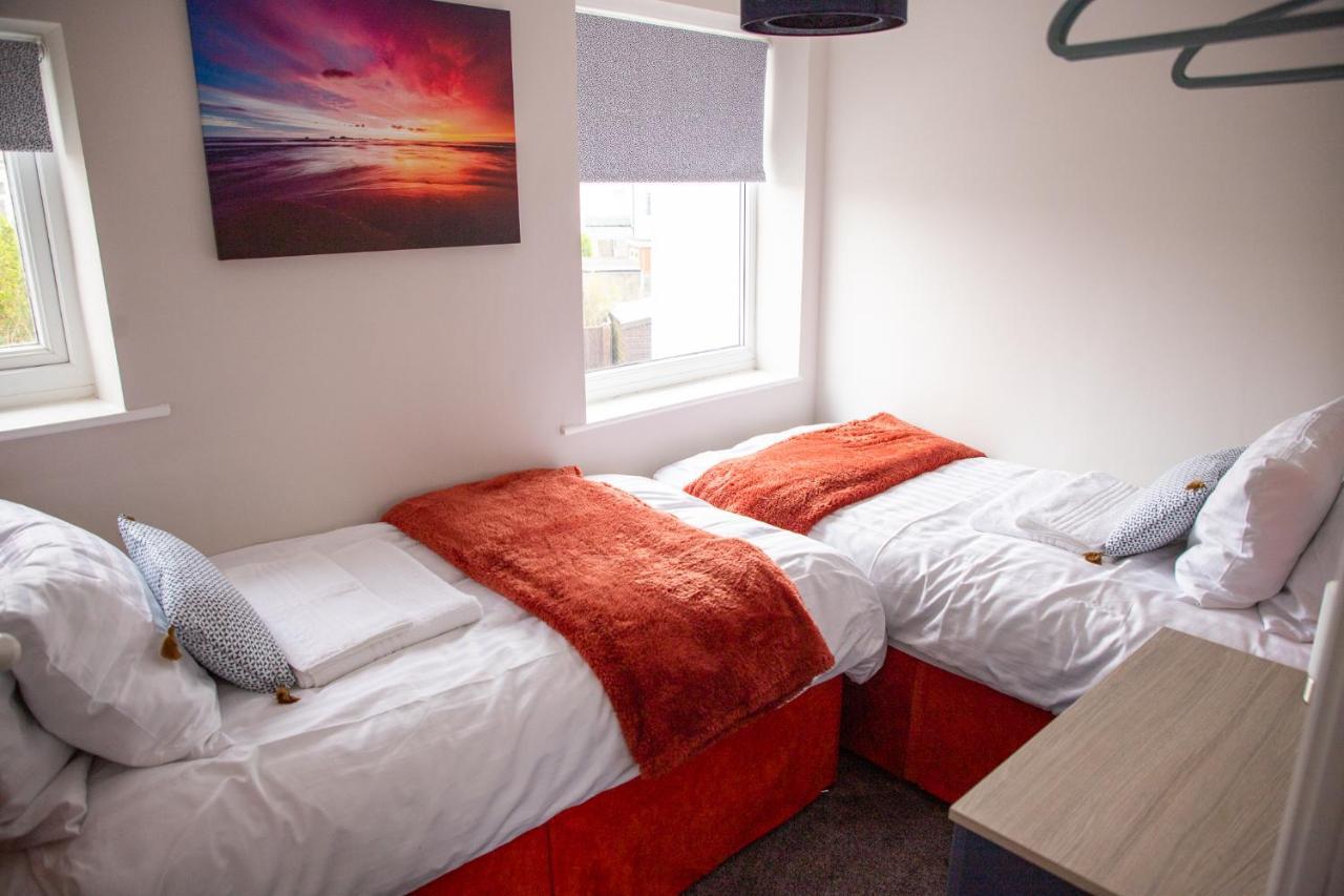Wave Stays - First Floor Apartment Cleveleys Esterno foto