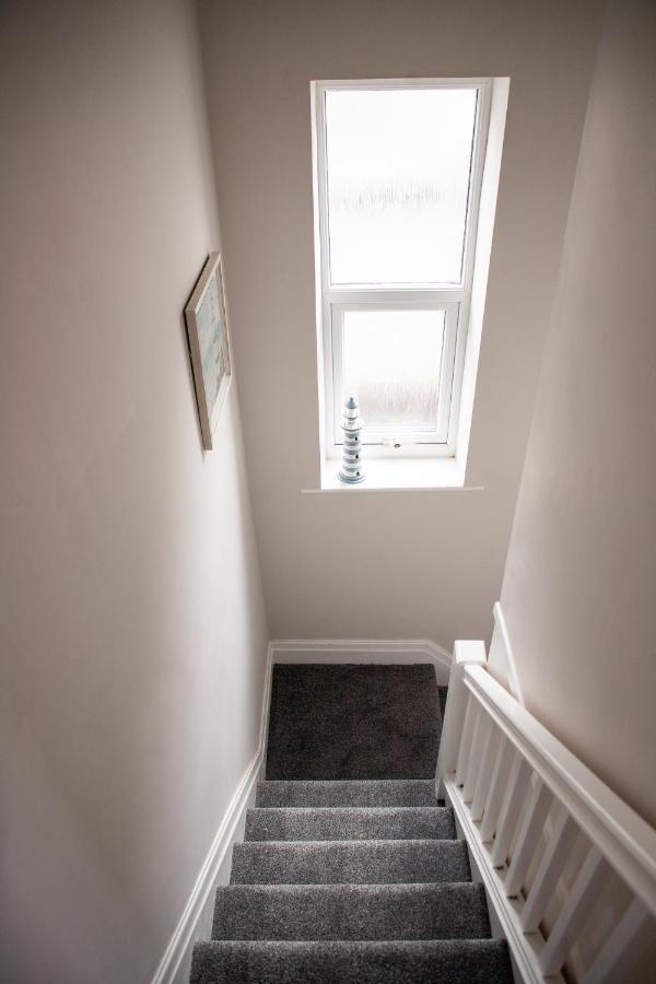 Wave Stays - First Floor Apartment Cleveleys Esterno foto